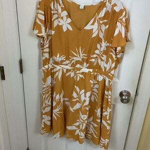 Old Navy Mustard Yellow Floral V‑Neck Mini Dress
